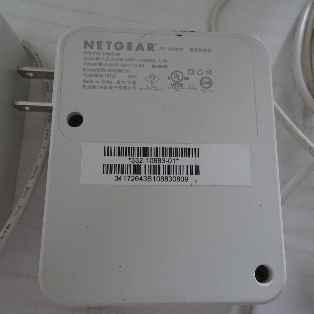 Orbi Netgear RBR50 Router and RBS50 Satellite x 2 Mesh WiFi - with power cords - Picture 6 of 14